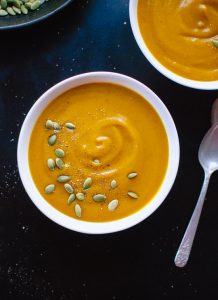 creamy-vegan-pumpkin-soup-recipe-2